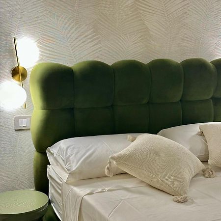 Golden Palm B&B Бари Экстерьер фото